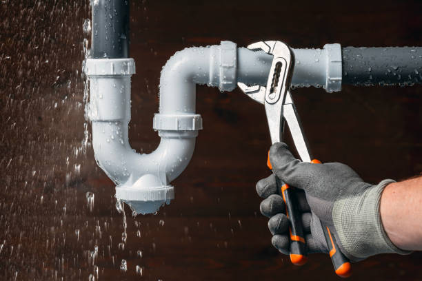 Professional Leak Detection technician working in Thompson, OH